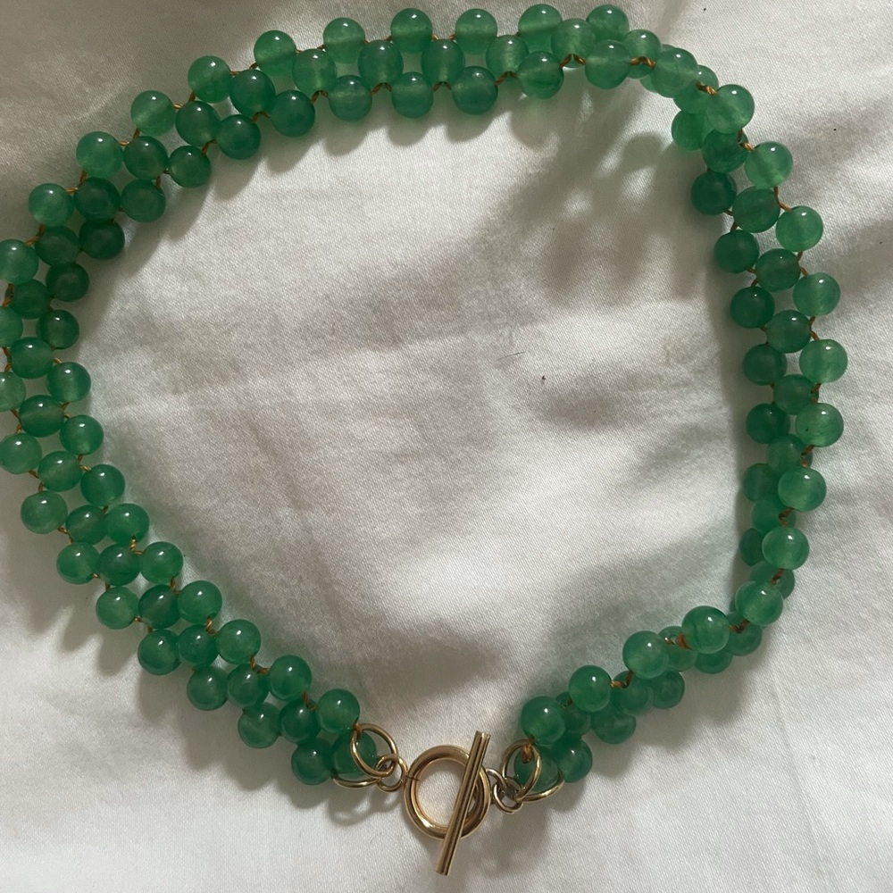 Jade-colored Beaded Choker